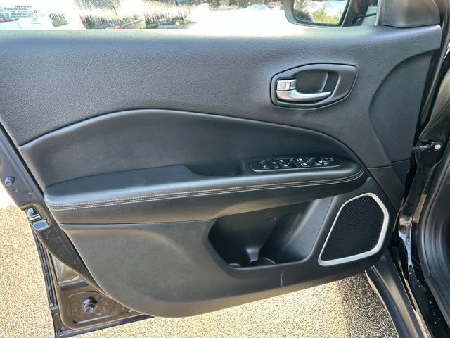 Used 2019 Jeep Compass Latitude image 13