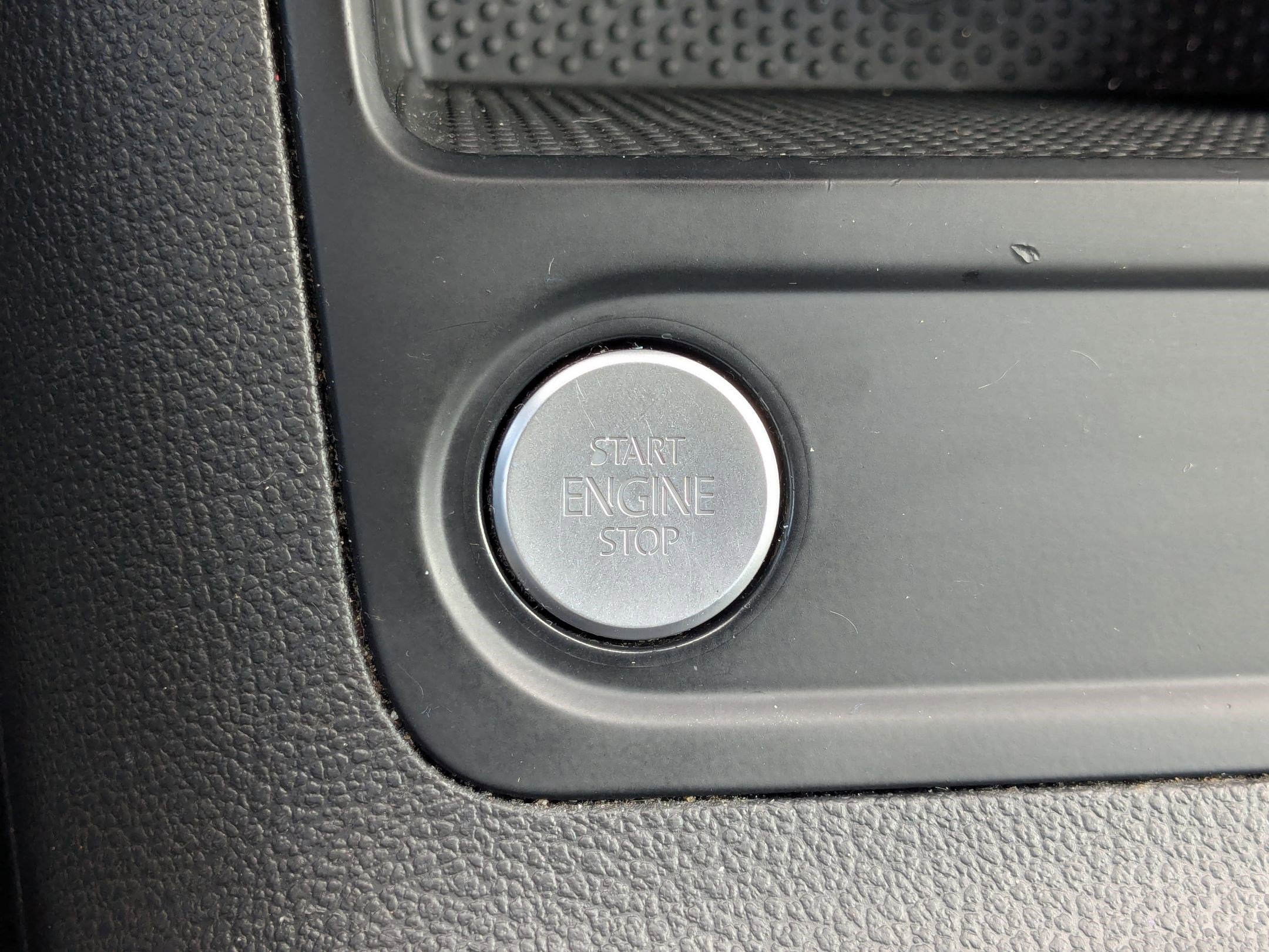 Used 2017 Volkswagen Tiguan S image 23