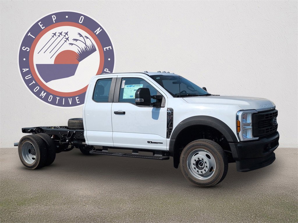New 2026 Ford F450 XL image 2