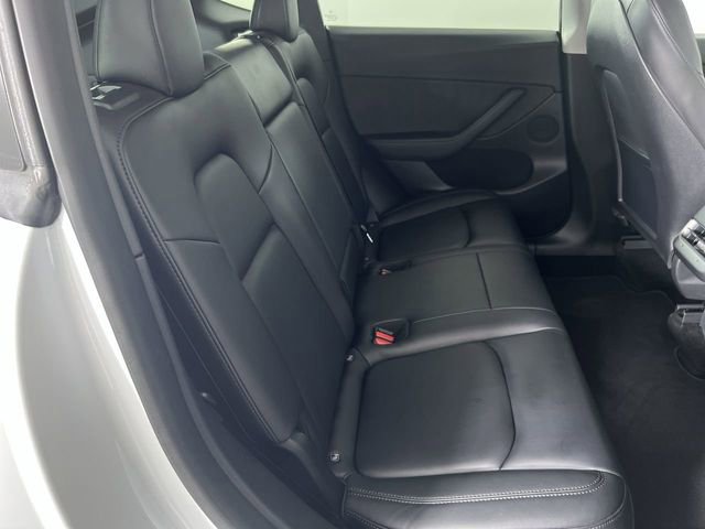Used 2021 Tesla Model Y Long Range AWD/4WD image 26