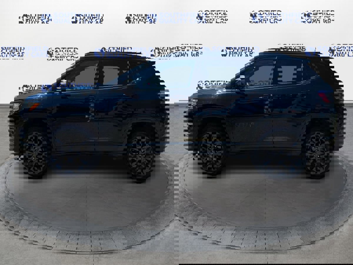 Used 2021 Jeep Compass Latitude image 3
