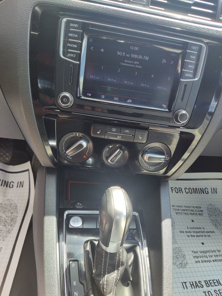 Used 2016 Volkswagen Jetta Sport w/ Lighting Package image 25