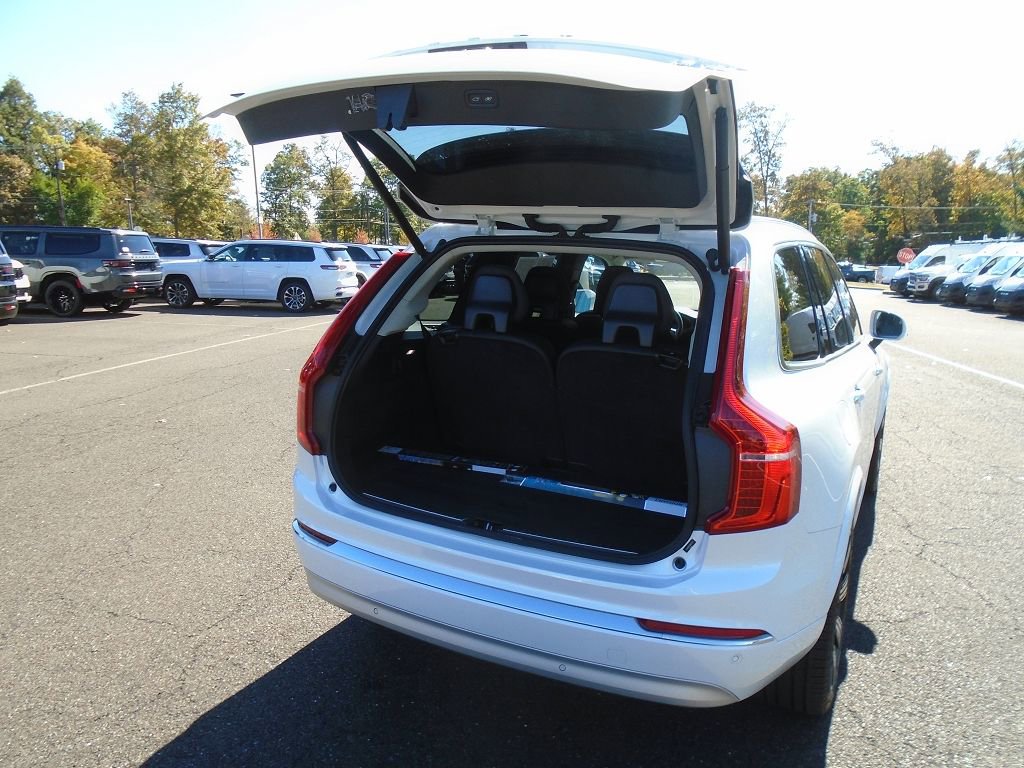 Used 2022 Volvo XC90 T6 Inscription w/ Advanced Package image 19