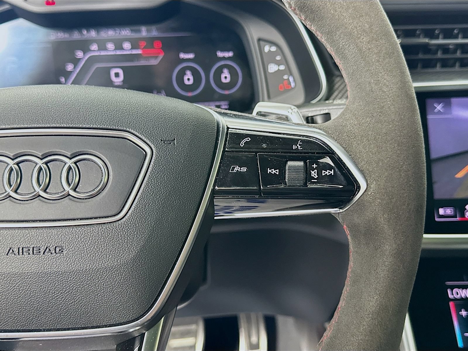 Used 2023 Audi RS 6 w/ Executive Package AWD/4WD image 19