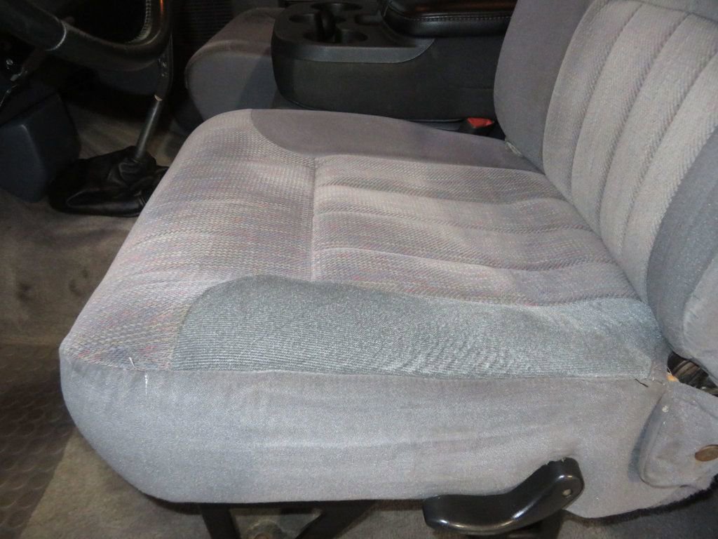 Used 1997 Dodge Ram 2500 Truck 2WD Club Cab image 19