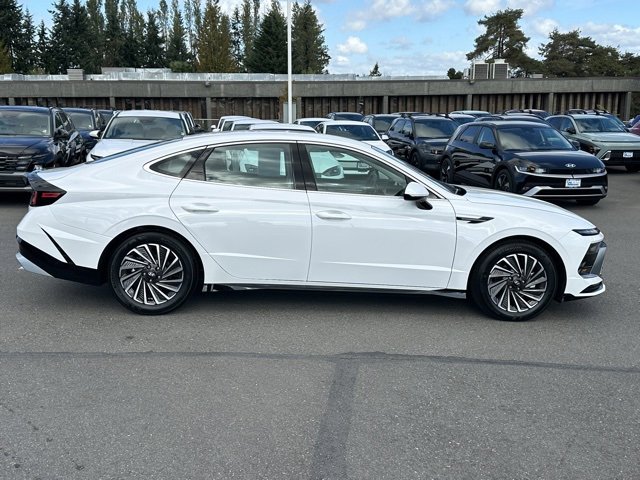 Certified 2025 Hyundai Sonata SEL image 10