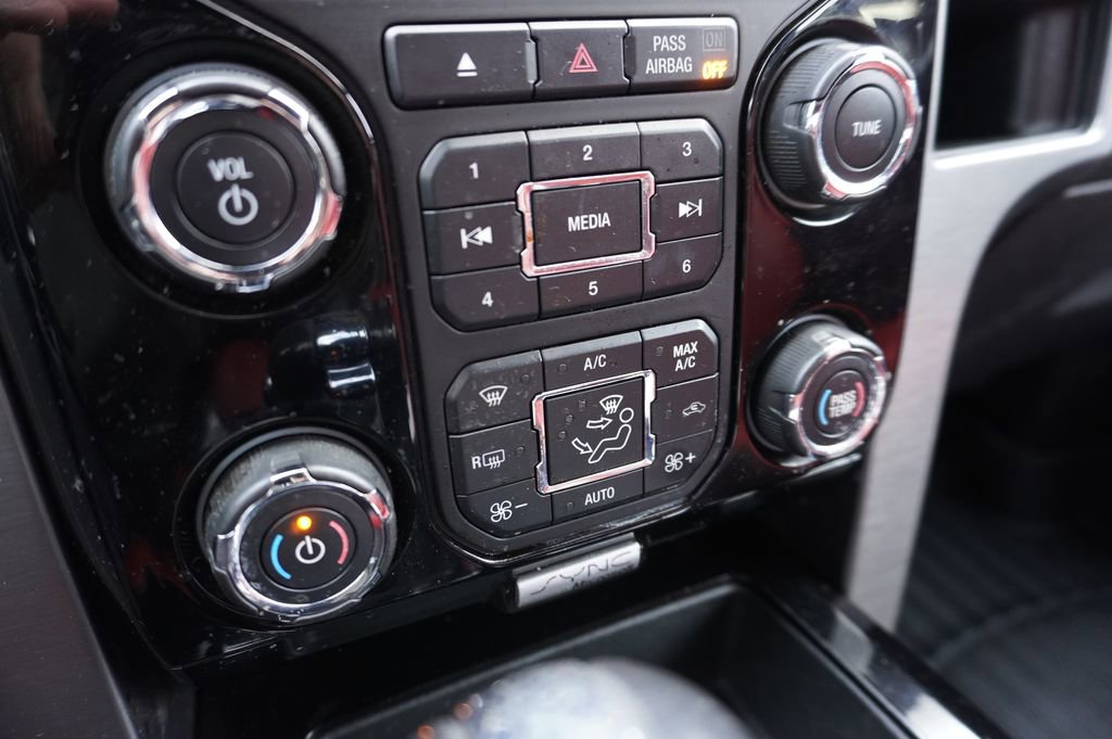 Used 2013 Ford F150 Limited image 18