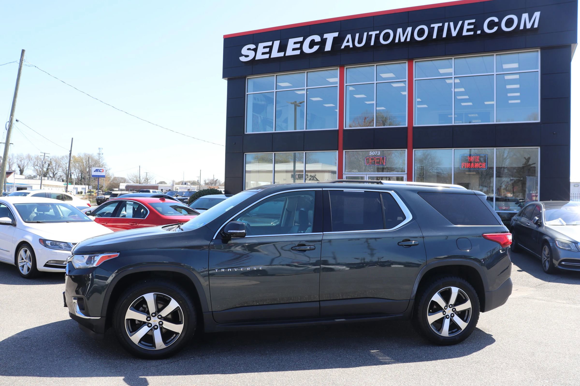 Used 2018 Chevrolet Traverse LT image 21