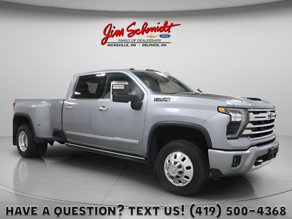 Used 2025 Chevrolet Silverado 3500 High Country w/ Technology Package AWD/4WD image 1