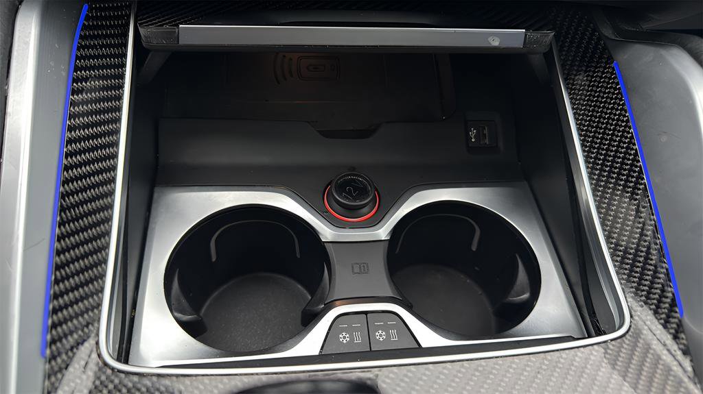 Used 2020 BMW X6 M50i w/ Executive Package image 27