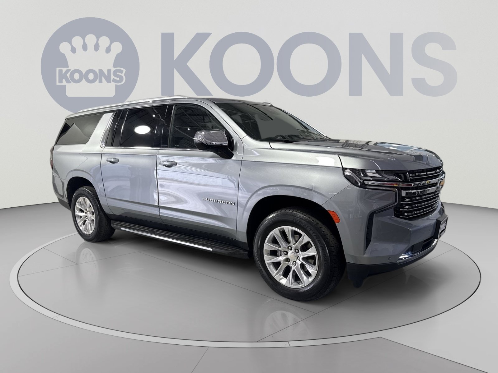 Used 2024 Chevrolet Suburban Premier AWD/4WD image 2