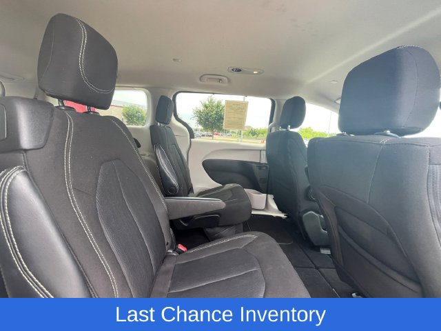 Used 2023 Chrysler Voyager LX FWD image 29