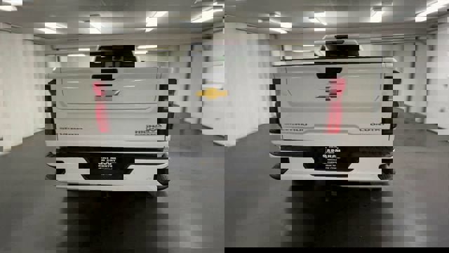 Used 2024 Chevrolet Silverado 3500 High Country w/ Technology Package image 6