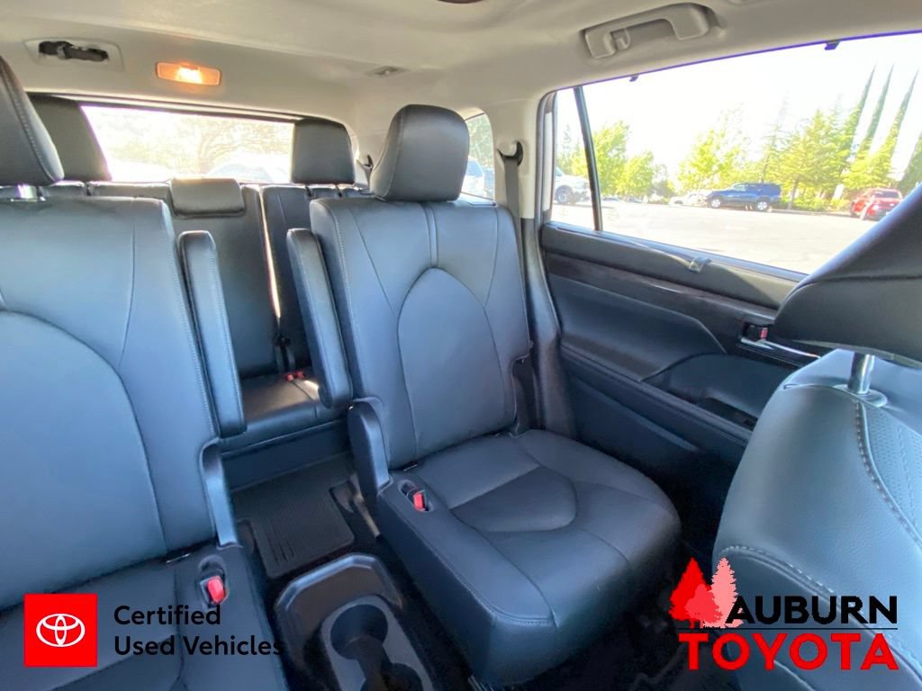 Certified 2020 Toyota Highlander Platinum AWD/4WD image 28