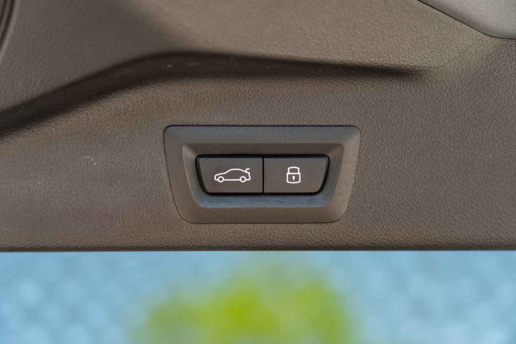 Used 2025 BMW X5 M60i image 8