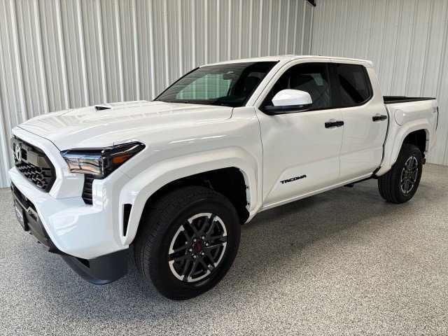 Used 2025 Toyota Tacoma TRD Sport image 1