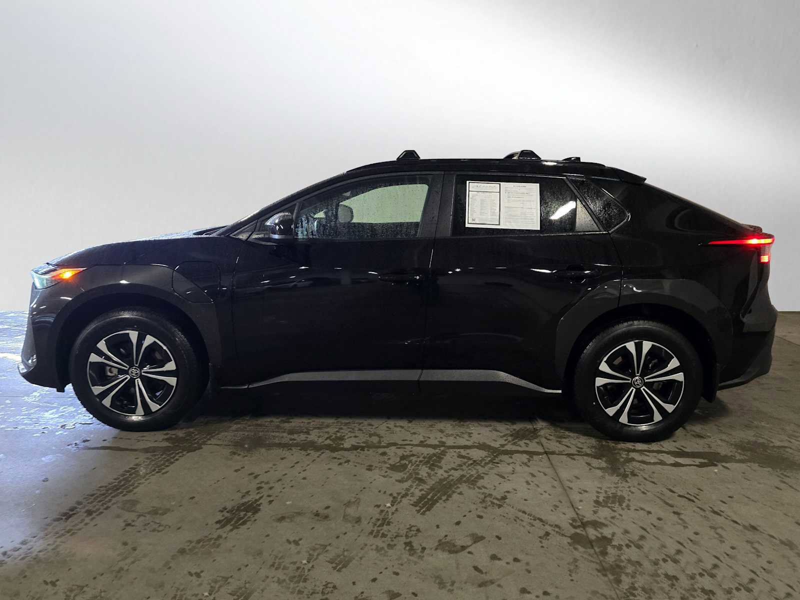 Used 2024 Toyota bZ4X XLE image 6