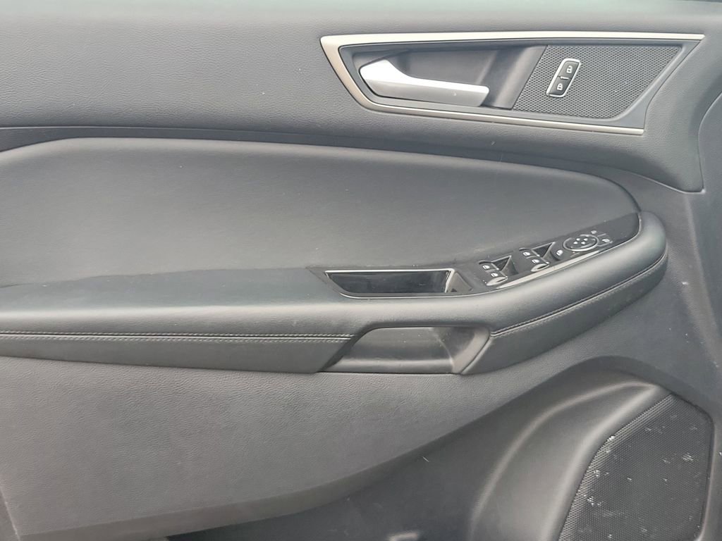 Used 2020 Ford Edge SEL w/ Convenience Package image 25