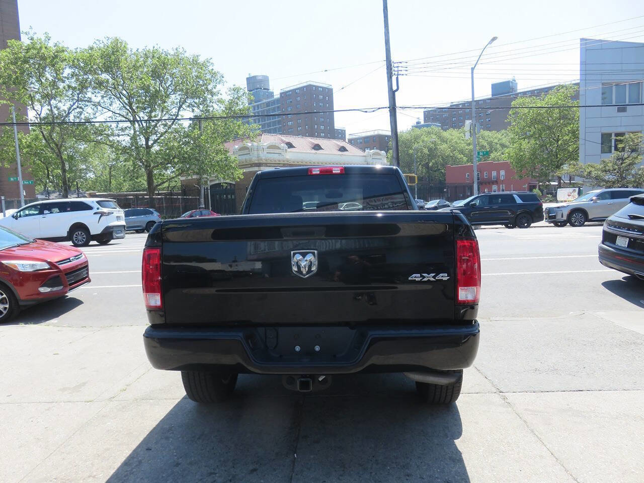 Used 2019 RAM 1500 Express w/ Express Value Package AWD/4WD image 8