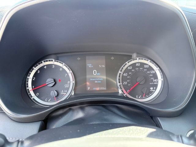 Used 2021 Toyota Highlander LE FWD image 23