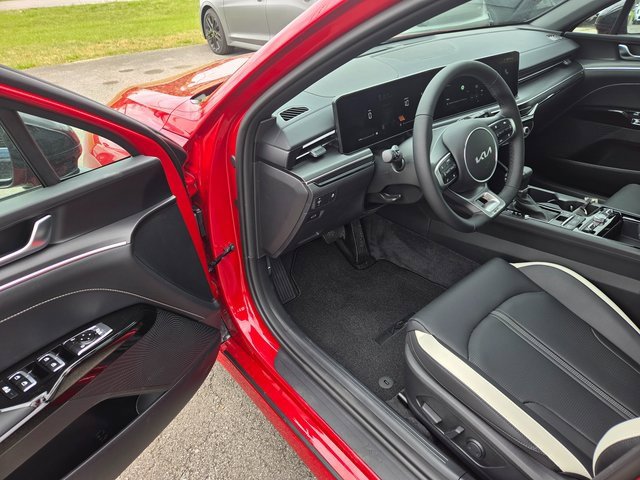 New 2025 Kia K5 GT-Line image 4