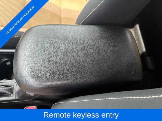 Used 2016 Toyota RAV4 XLE AWD/4WD image 23