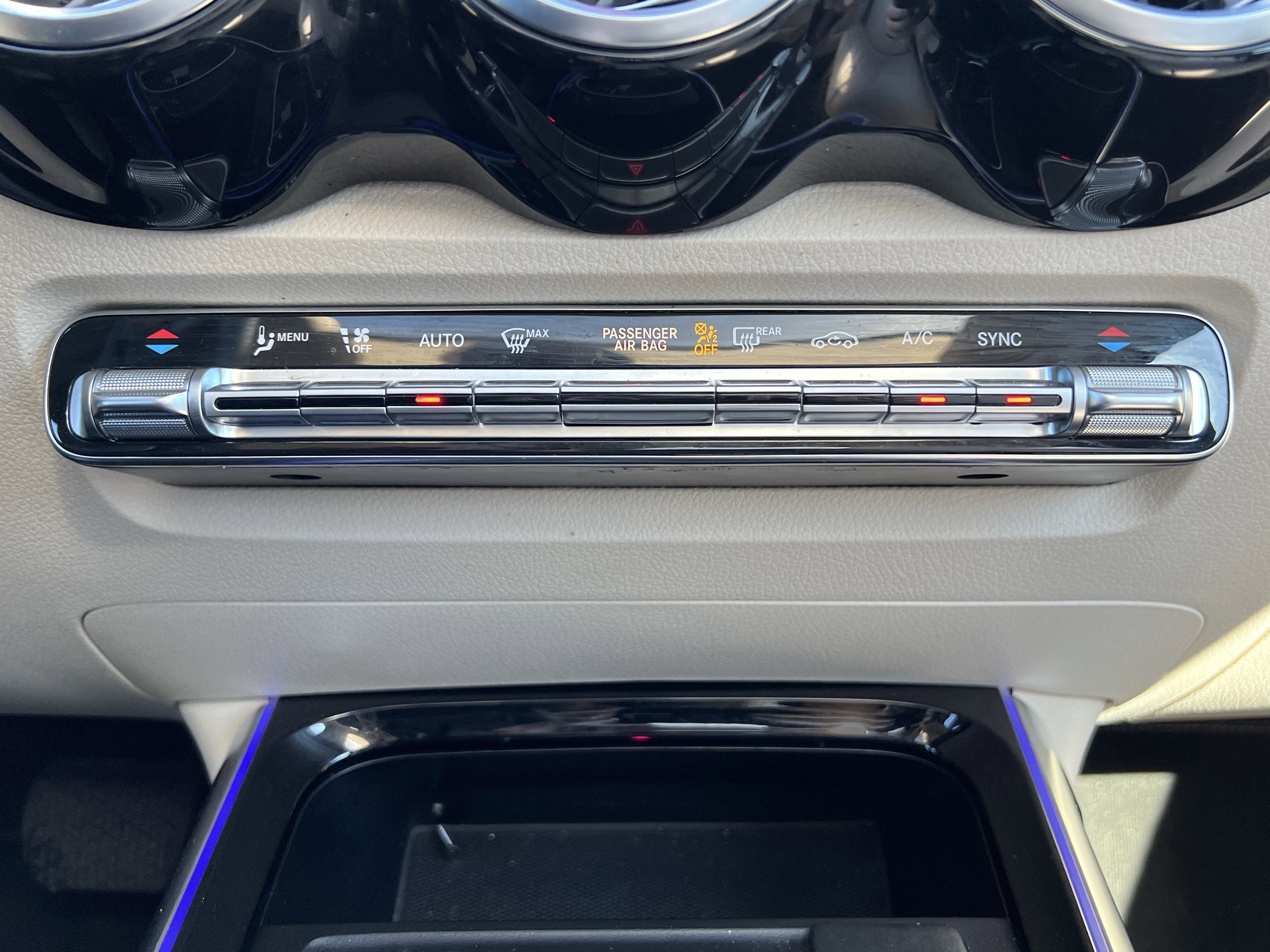 Certified 2023 Mercedes-Benz GLB 250 image 30