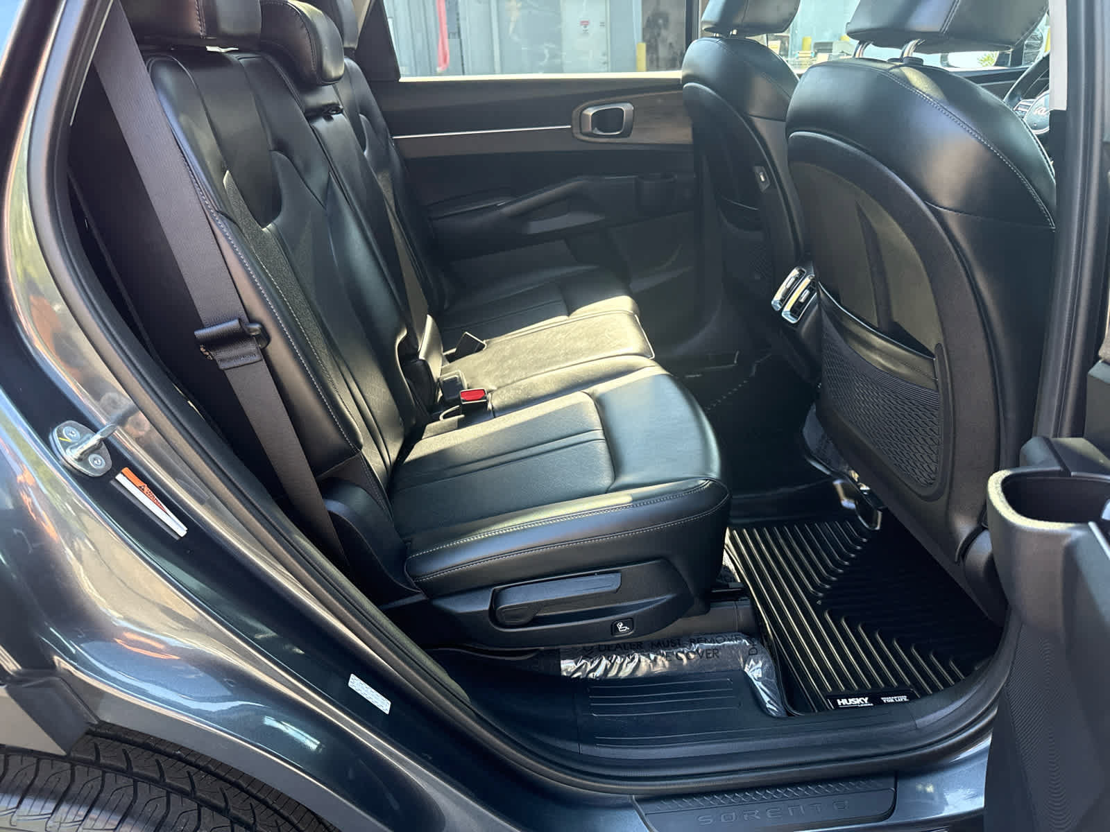 Used 2023 Kia Sorento S w/ Panoramic Sunroof Package AWD/4WD image 14