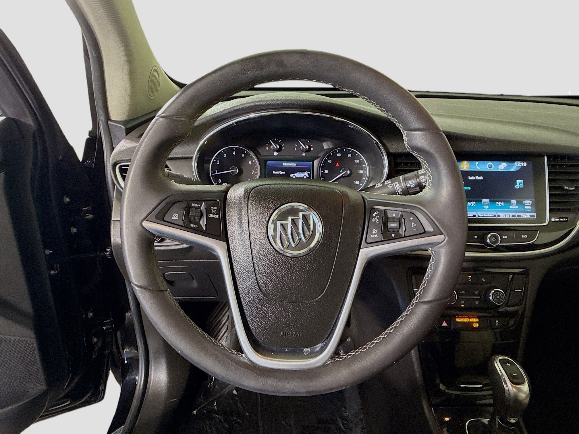 Used 2021 Buick Encore Preferred AWD/4WD image 13