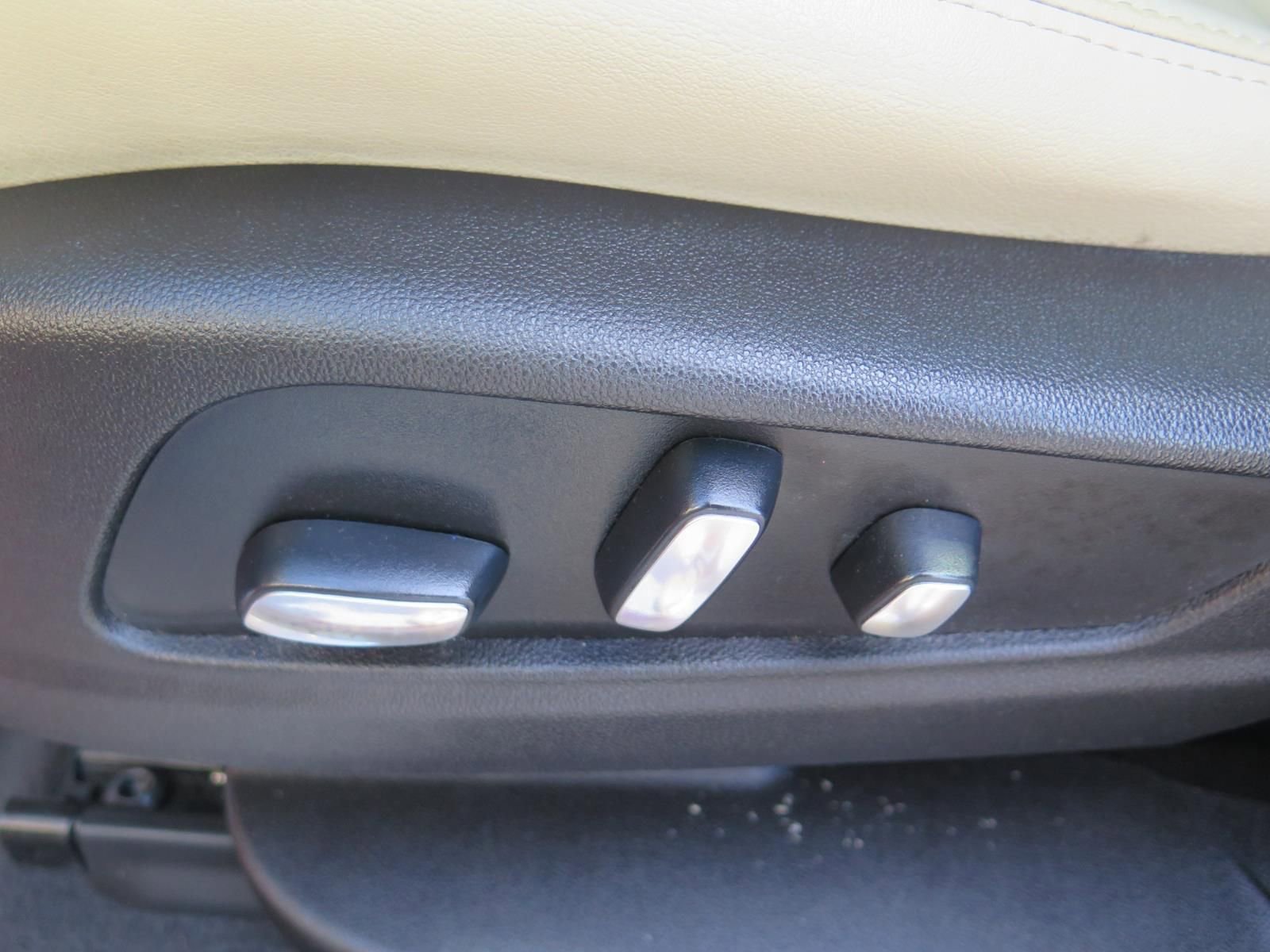 Used 2019 Cadillac XT5 Premium Luxury image 11