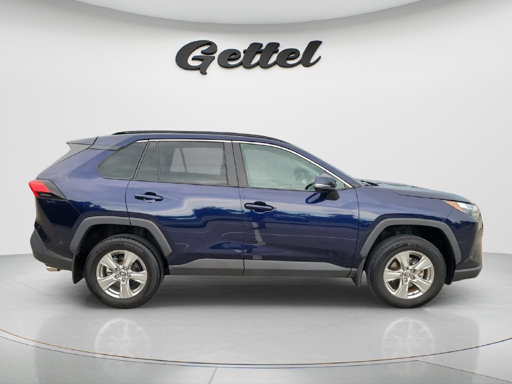 Used 2025 Toyota RAV4 XLE FWD image 4