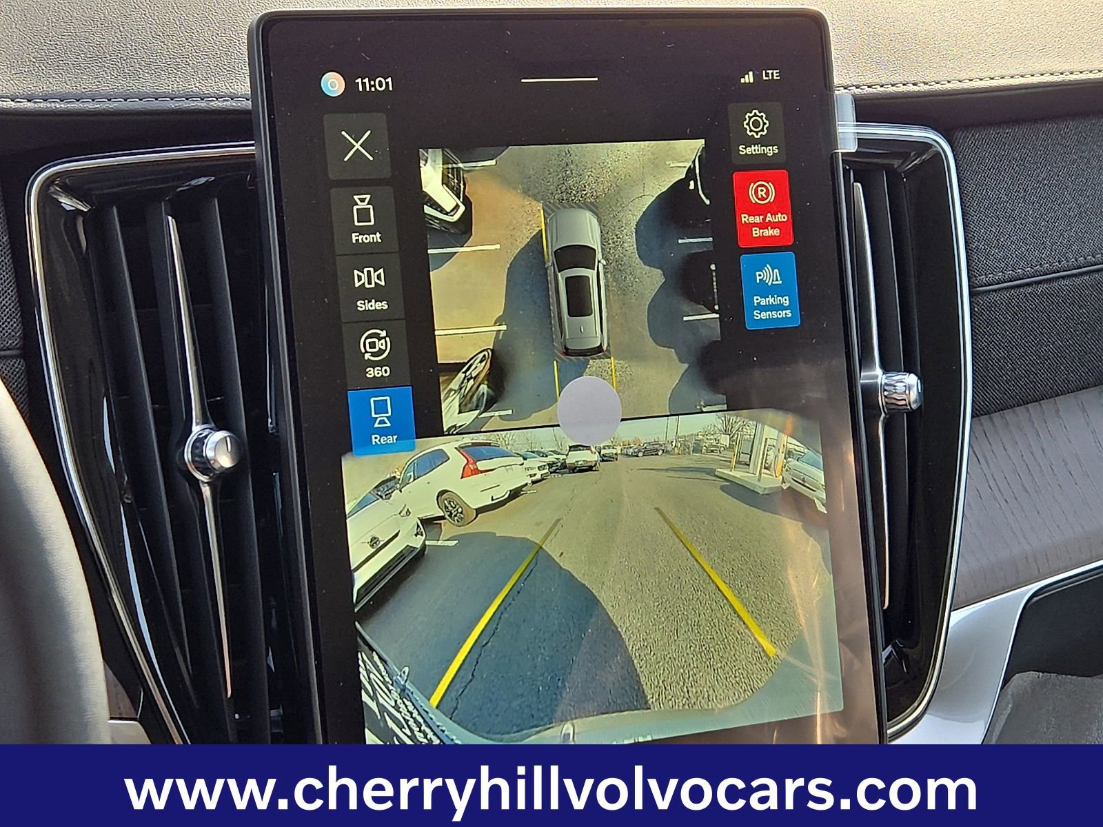 New 2026 Volvo XC90 B6 Ultra w/ Protection Package image 15