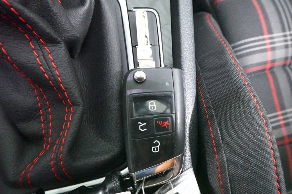 Used 2016 Volkswagen GTI S FWD image 20