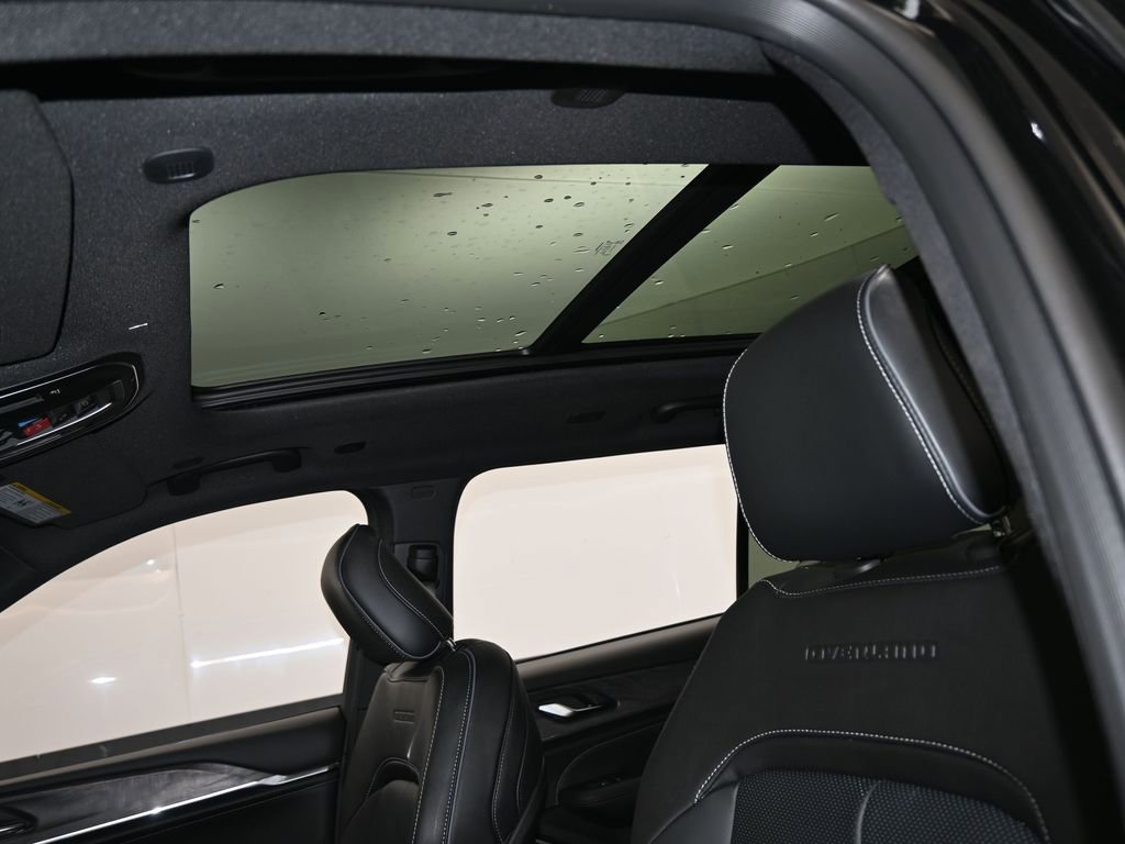 New 2025 Jeep Grand Cherokee L Overland AWD/4WD image 11