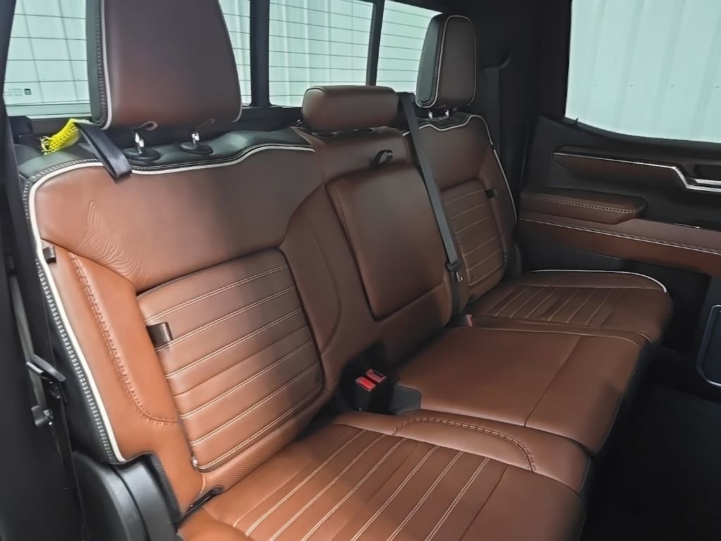 Used 2023 GMC Sierra 1500 Denali Ultimate image 16