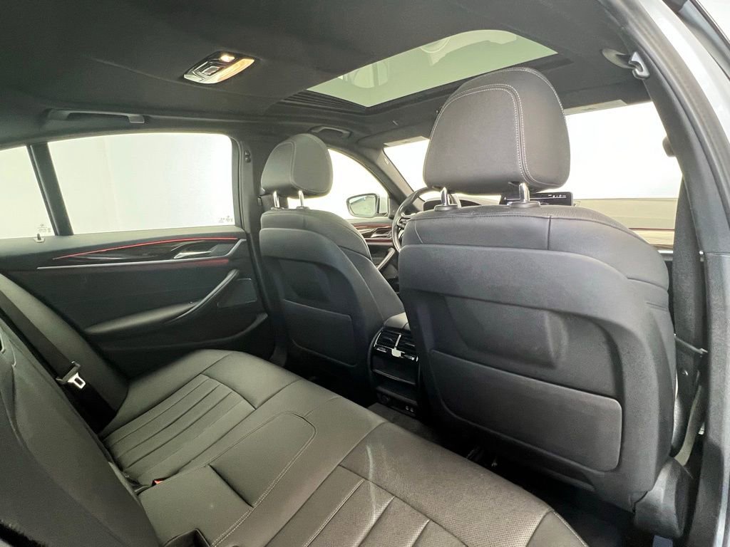 Used 2021 BMW 540i RWD image 8