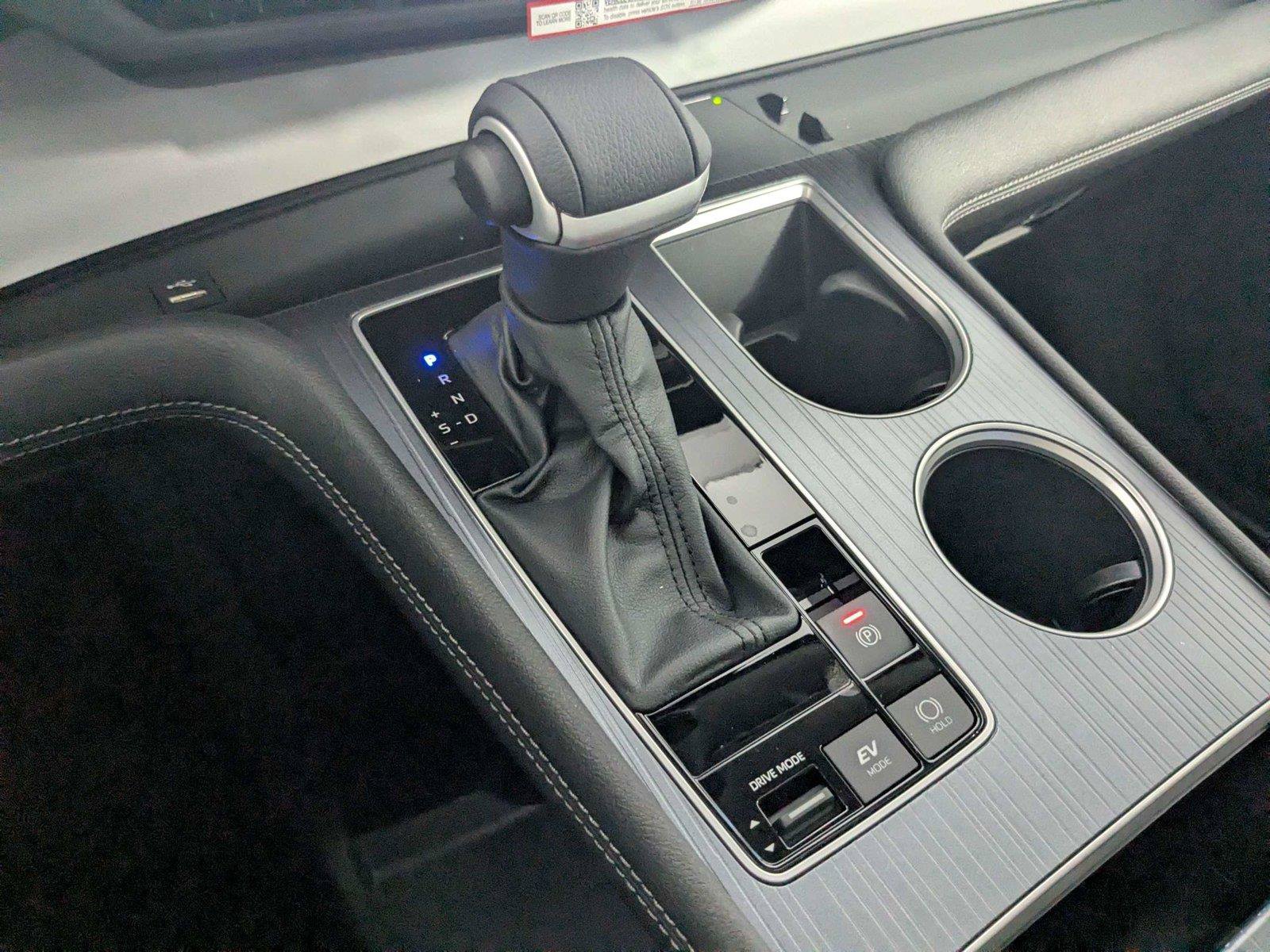 New 2026 Toyota Sienna XLE FWD image 19