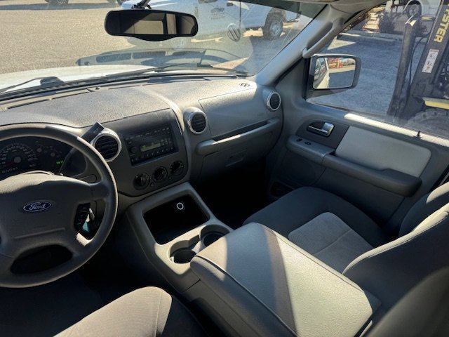 Used 2004 Ford Expedition XLT RWD image 10