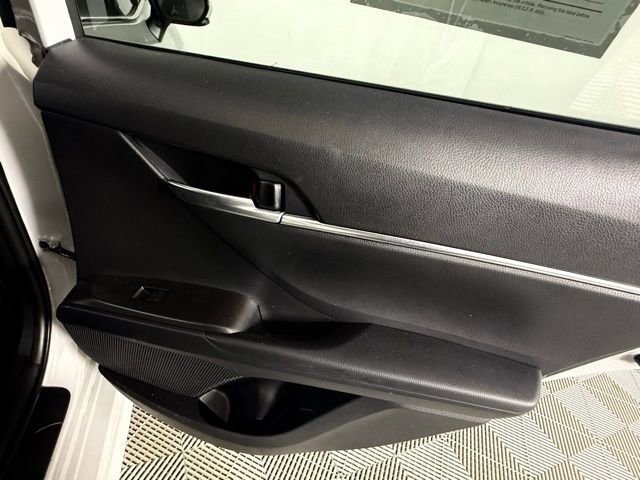 Used 2024 Toyota Camry SE w/ Convenience Package FWD image 27