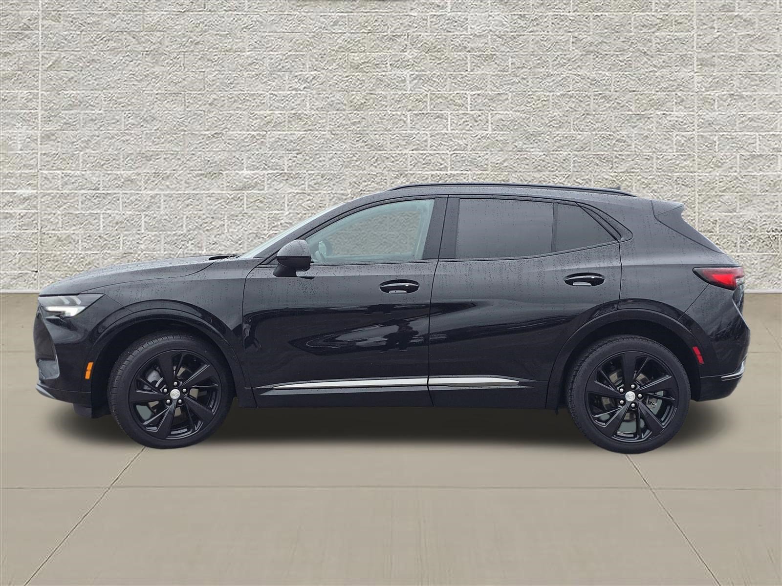 Used 2021 Buick Envision Essence w/ Sport Touring Package AWD/4WD image 4