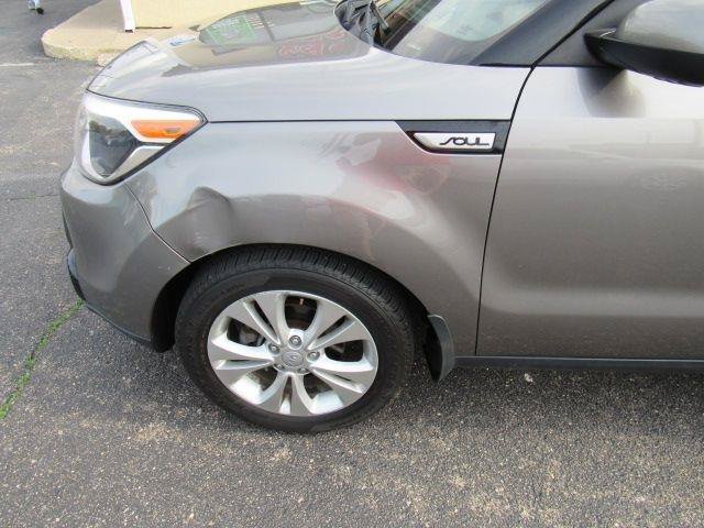 Used 2016 Kia Soul + FWD image 3