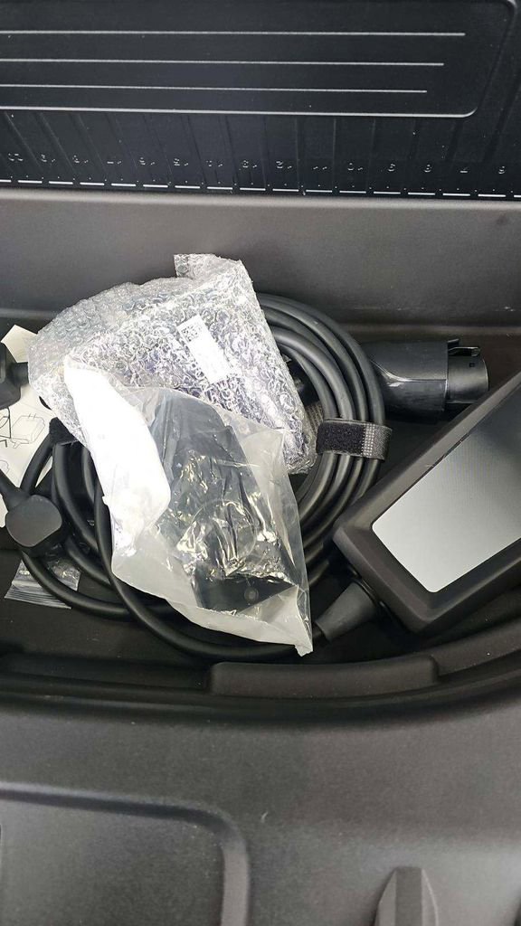 Used 2025 Ford F150 Lightning Flash image 24