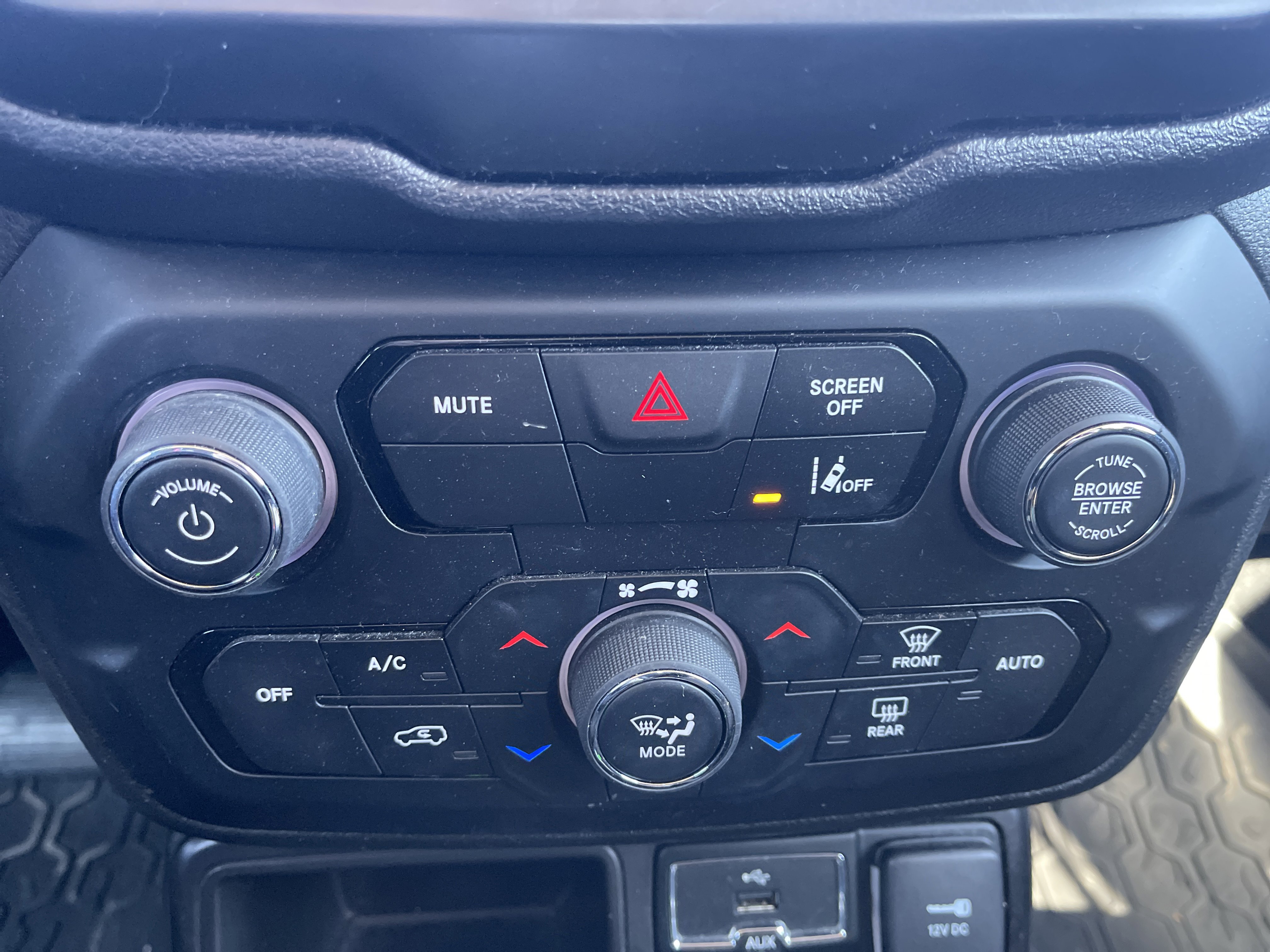 Used 2021 Jeep Renegade Sport image 26