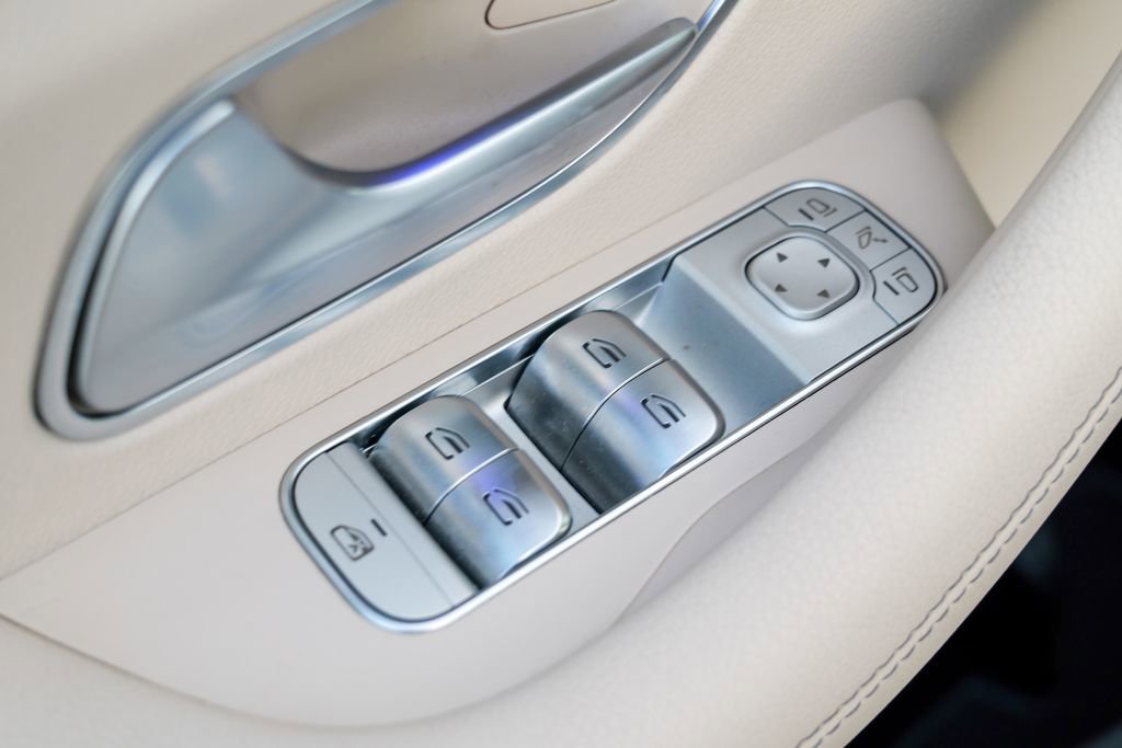 Used 2025 Mercedes-Benz GLS 450 4MATIC image 19