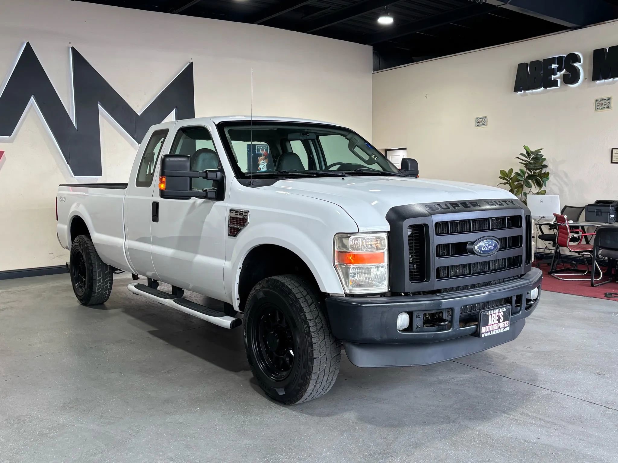 Used 2009 Ford F250 XL AWD/4WD image 2
