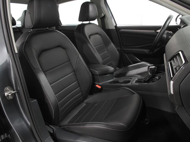 Used 2023 Volkswagen Jetta SE image 15