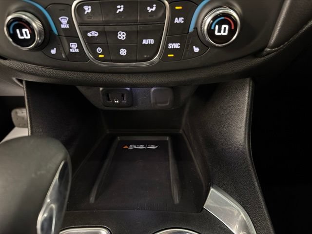 Used 2023 Chevrolet Traverse LT w/ Rear Camera Mirror Package AWD/4WD image 21