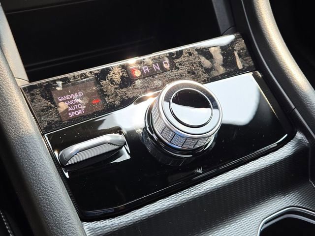 New 2025 Jeep Grand Cherokee L Limited image 29