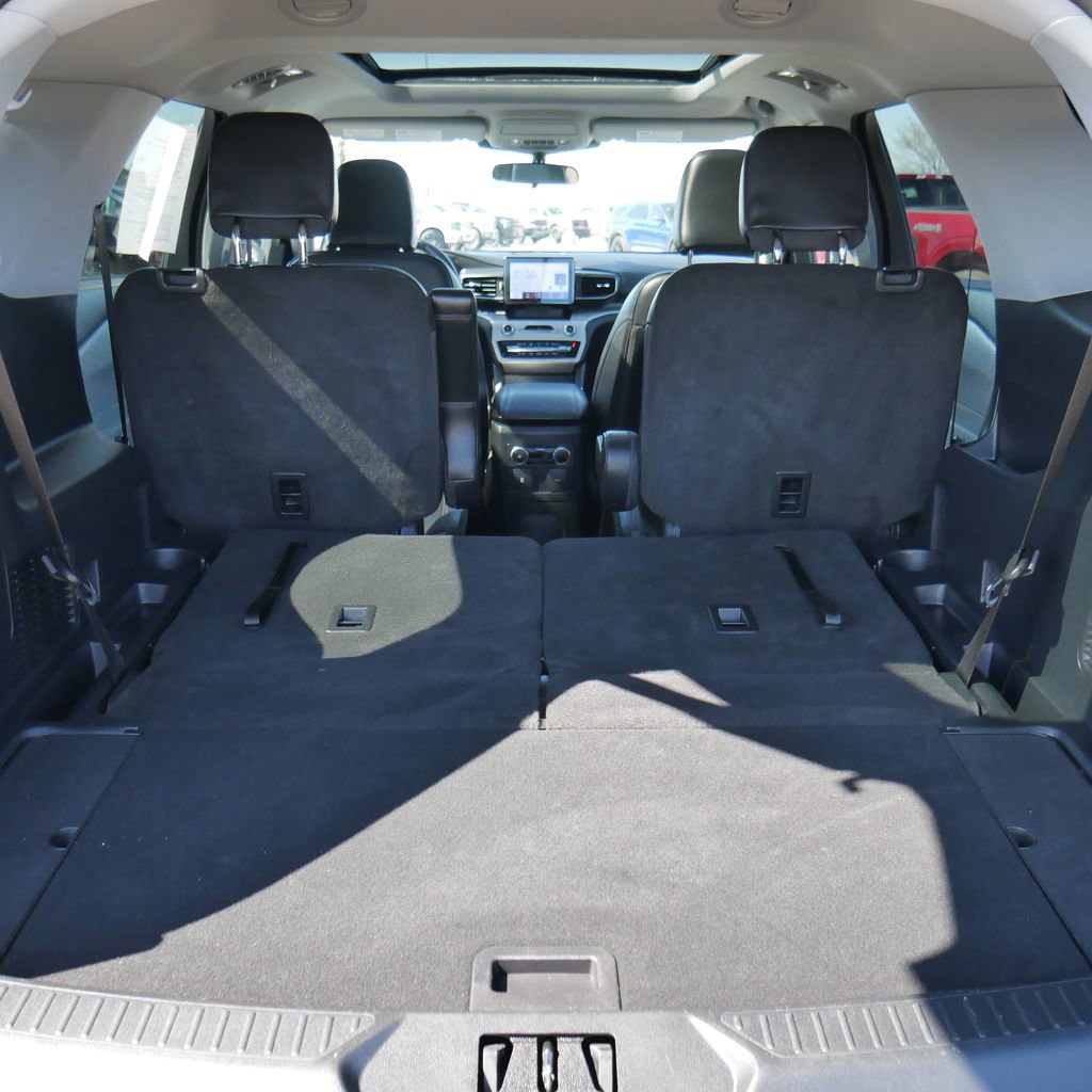 Used 2023 Ford Explorer XLT w/ Equipment Group 202A image 19