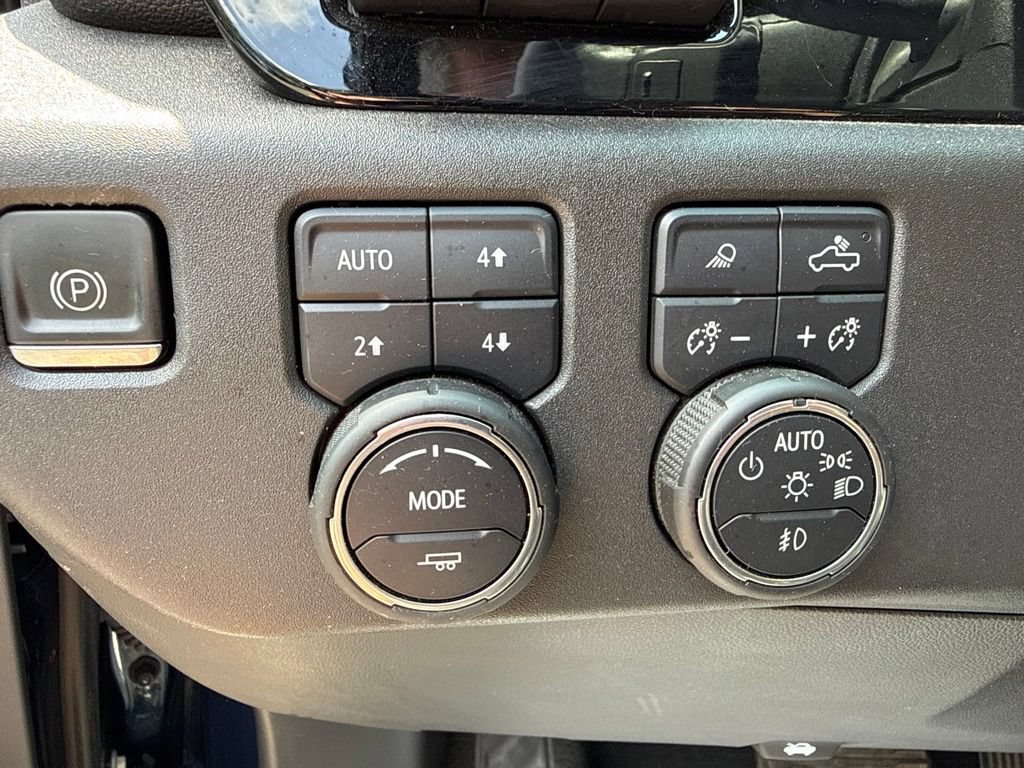 Used 2022 Chevrolet Silverado 1500 ZR2 w/ Technology Package AWD/4WD image 26